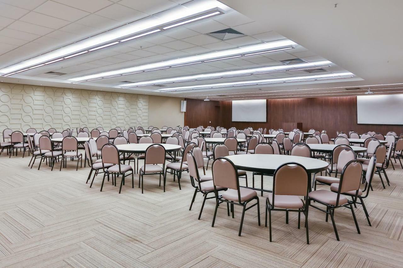 Transamerica Collection Goiania Luaran gambar A typical conference room