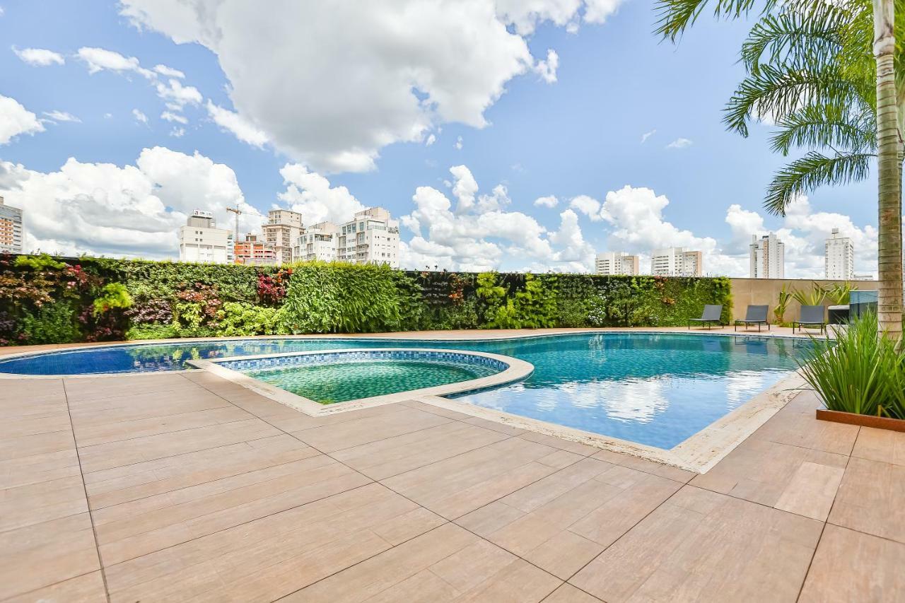 Transamerica Collection Goiania Luaran gambar A swimming pool in a condominium in São Paulo, Brazil
